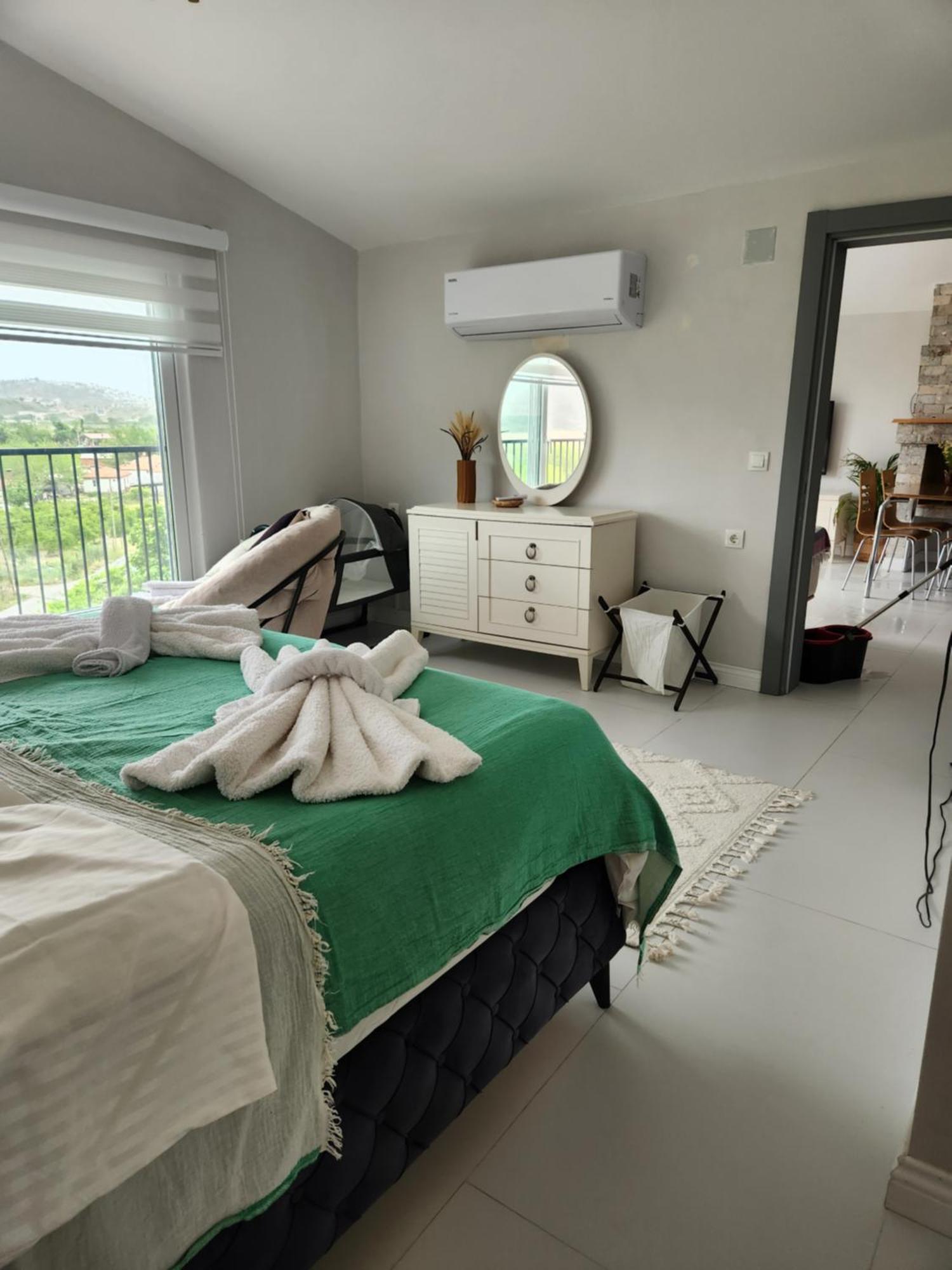Apartment White Coral House